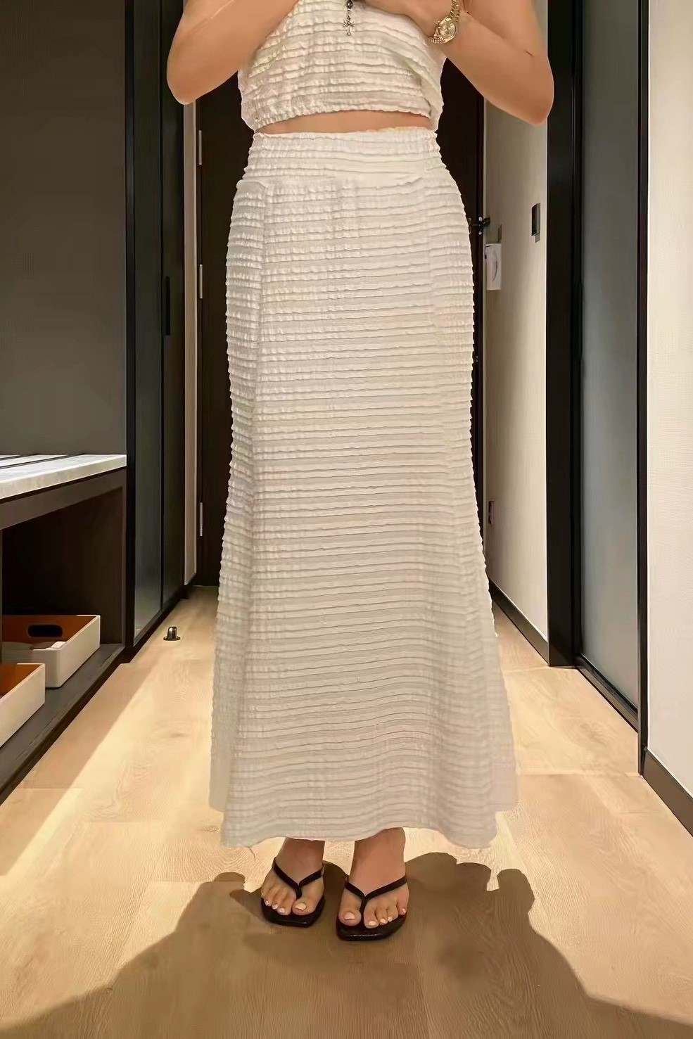 波紋蕾絲長裙