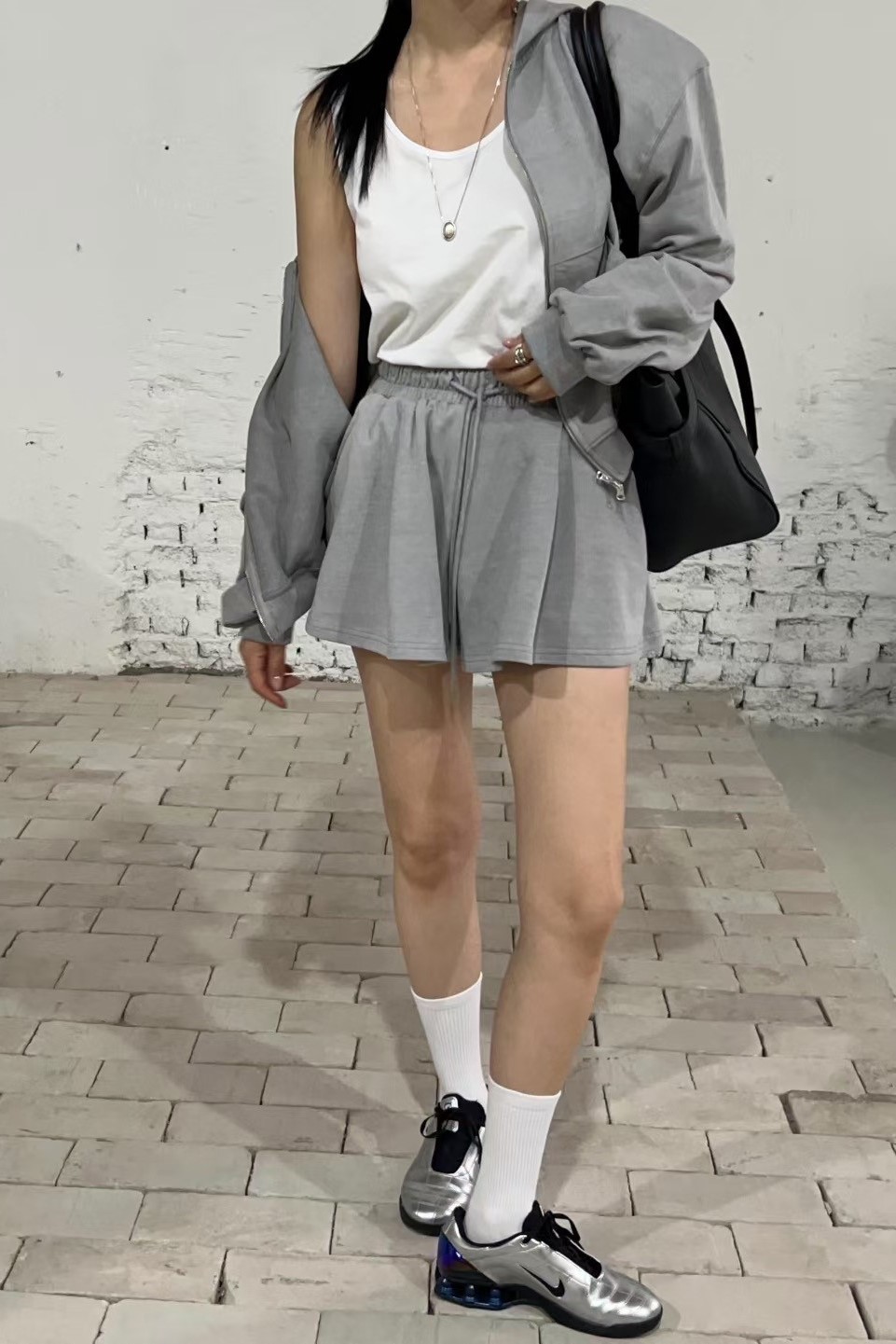 歐美女孩抽繩運動短褲