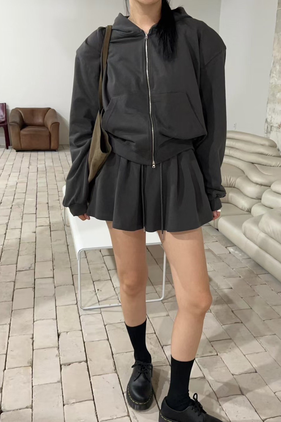 歐美女孩抽繩運動短褲