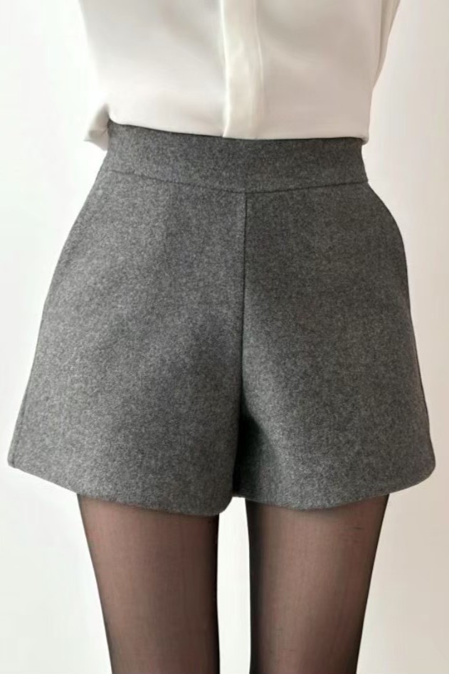 經典毛尼西裝短褲