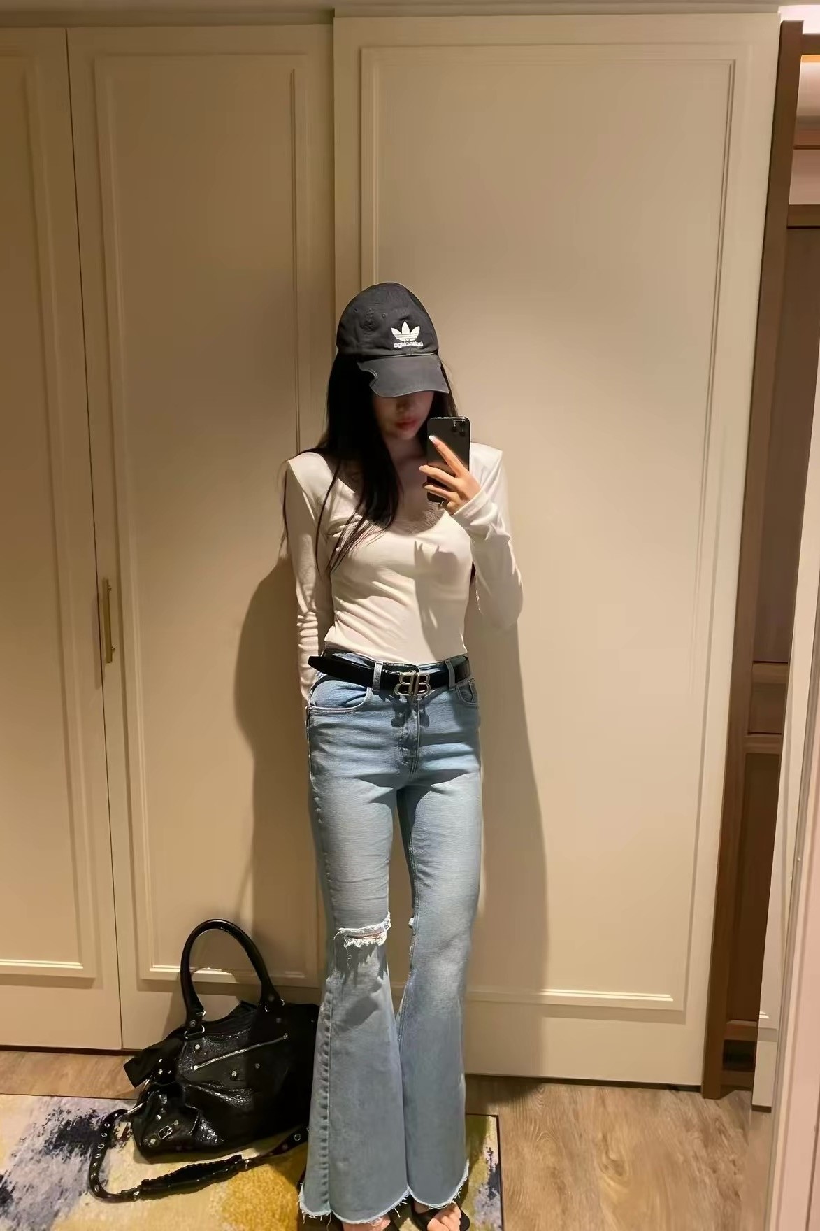 隨興單割破喇叭牛仔長褲