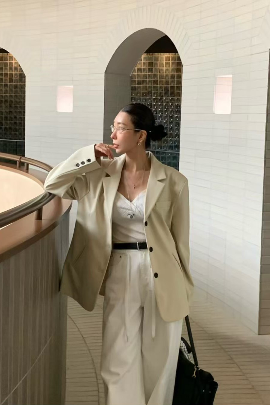 歐膩挺版西裝外套