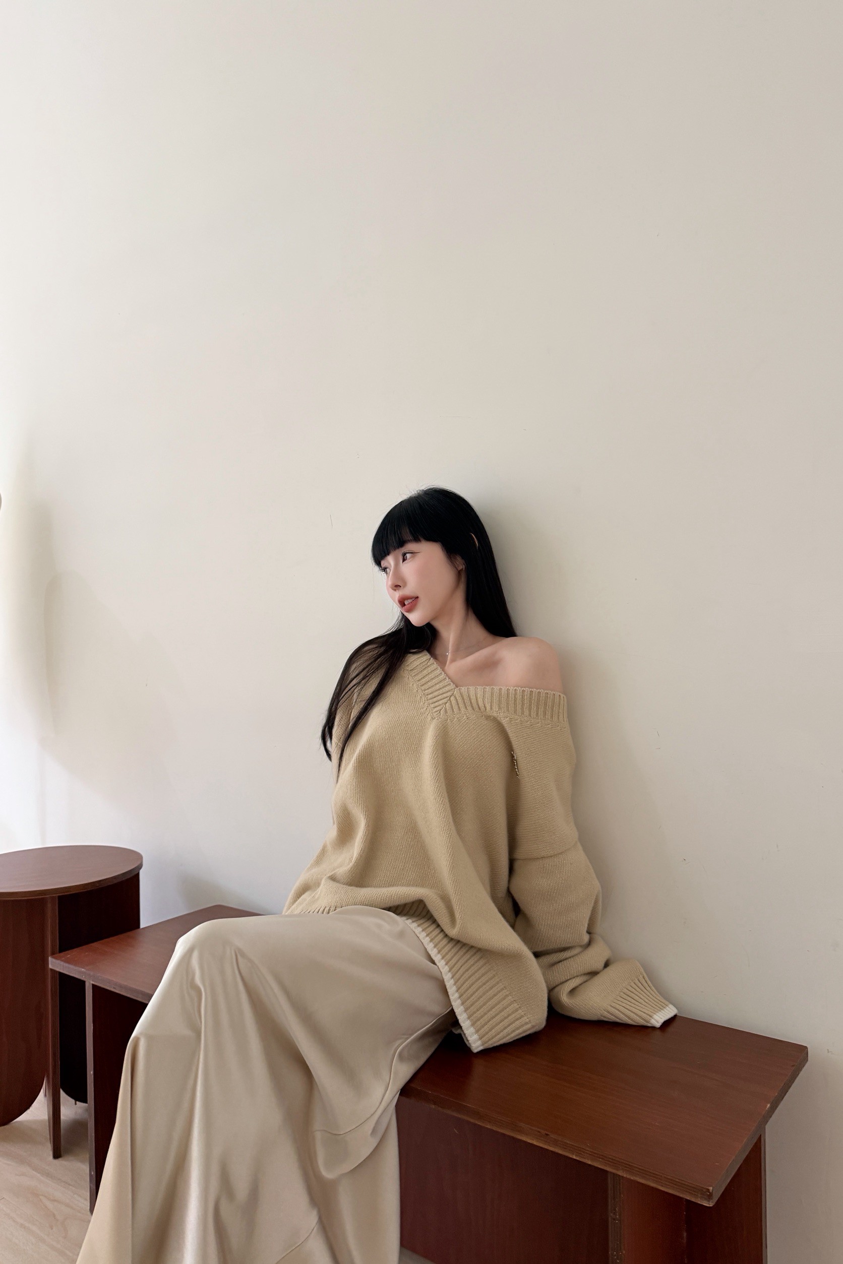 V領小細節配色毛衣