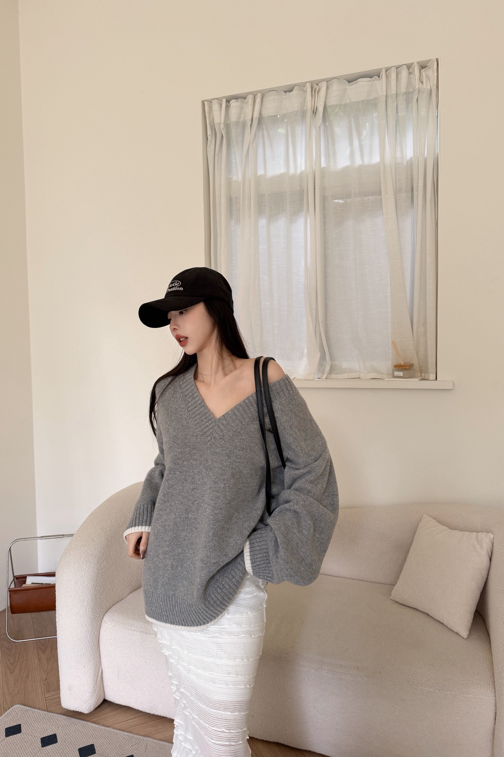 V領小細節配色毛衣