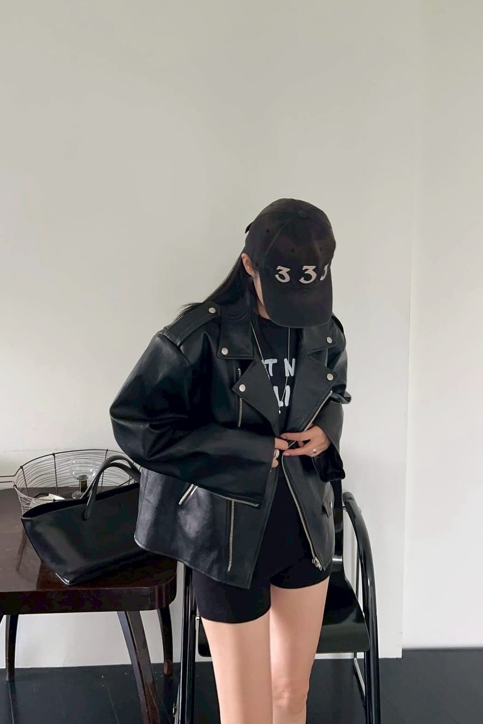 率性鉚釘機車皮外