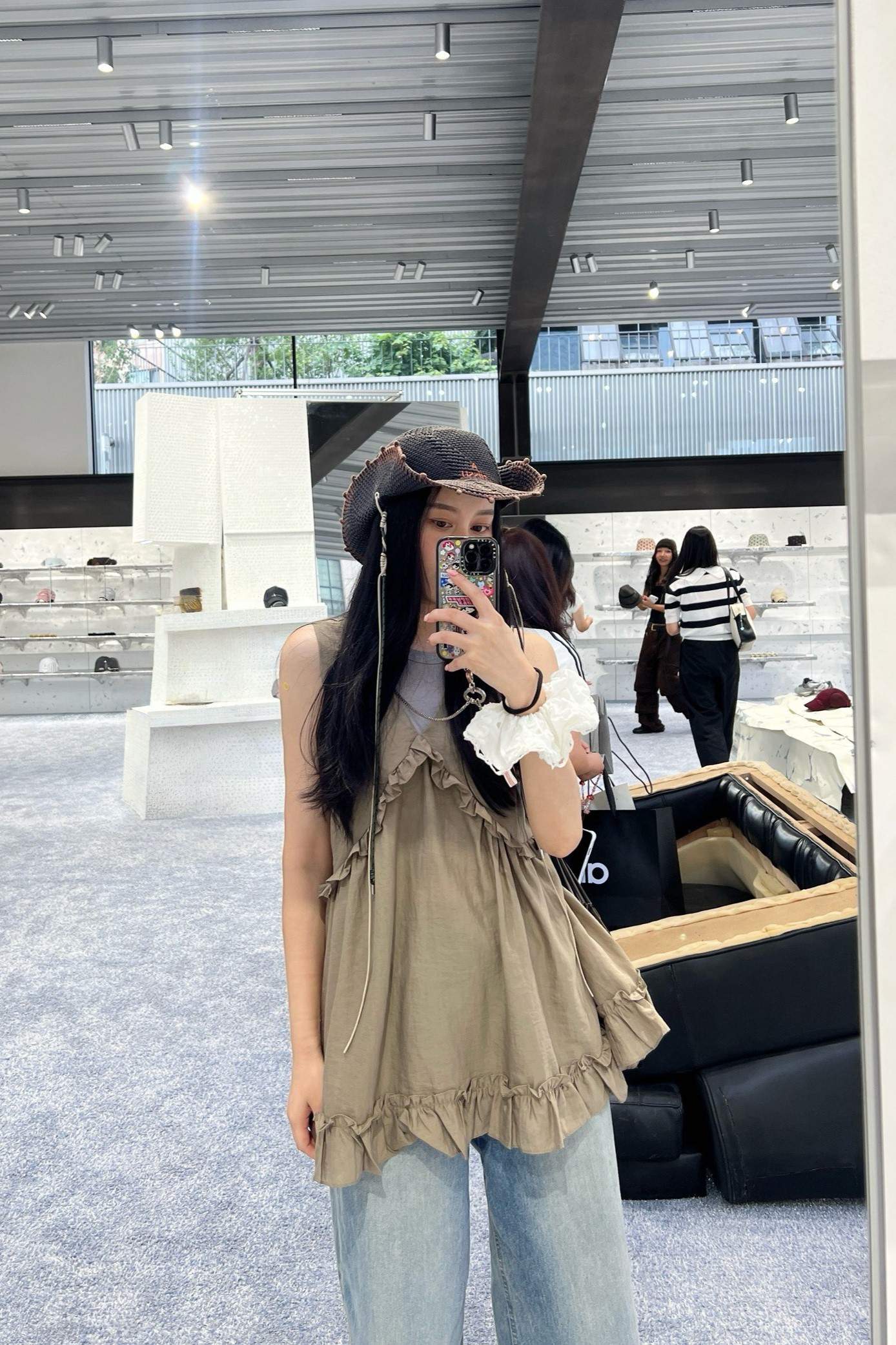 V領荷葉滾邊涼感背心