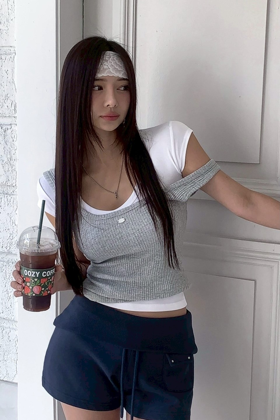 簡約小牌釦包色背心