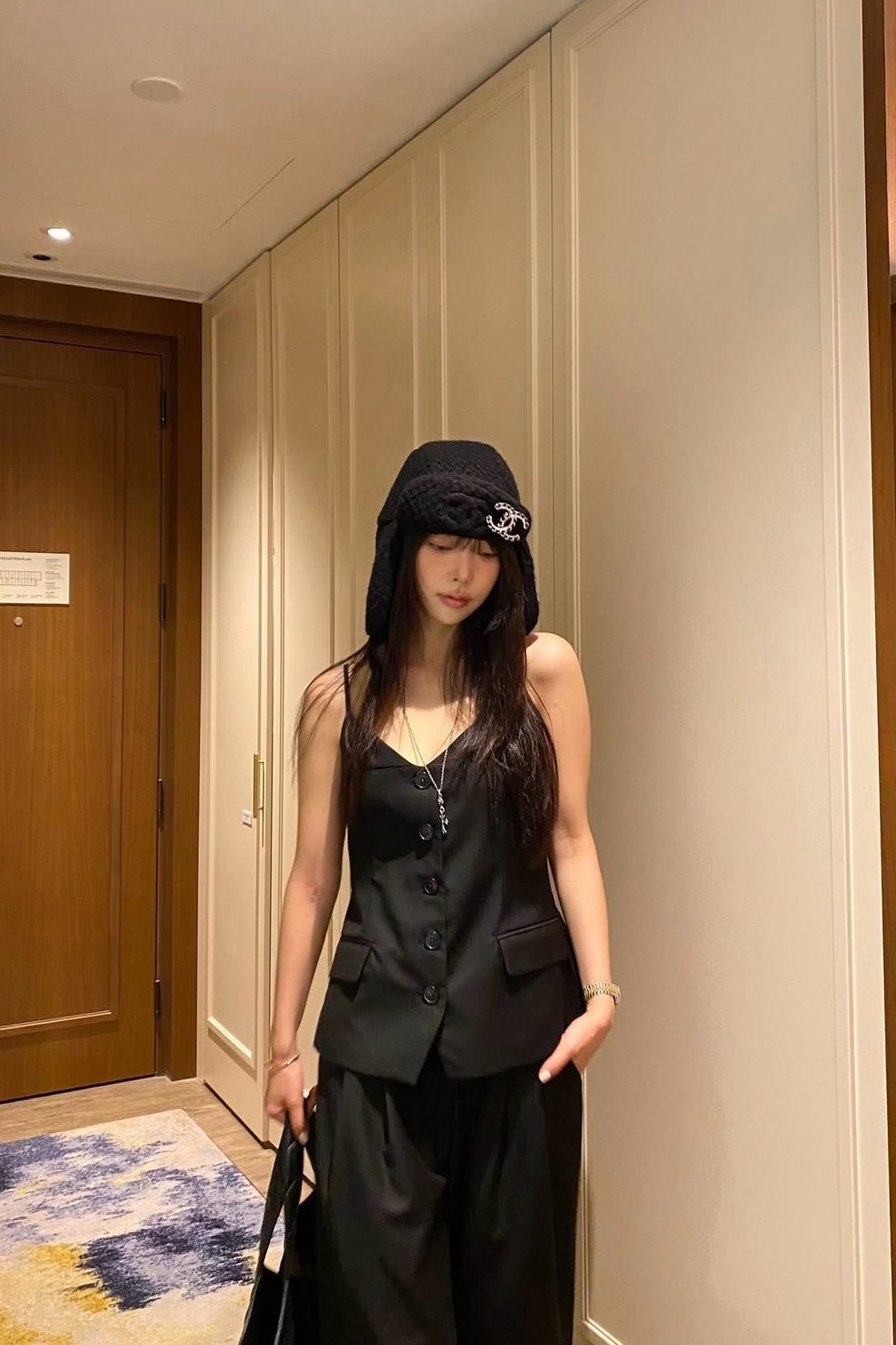 俐落細肩西裝背心