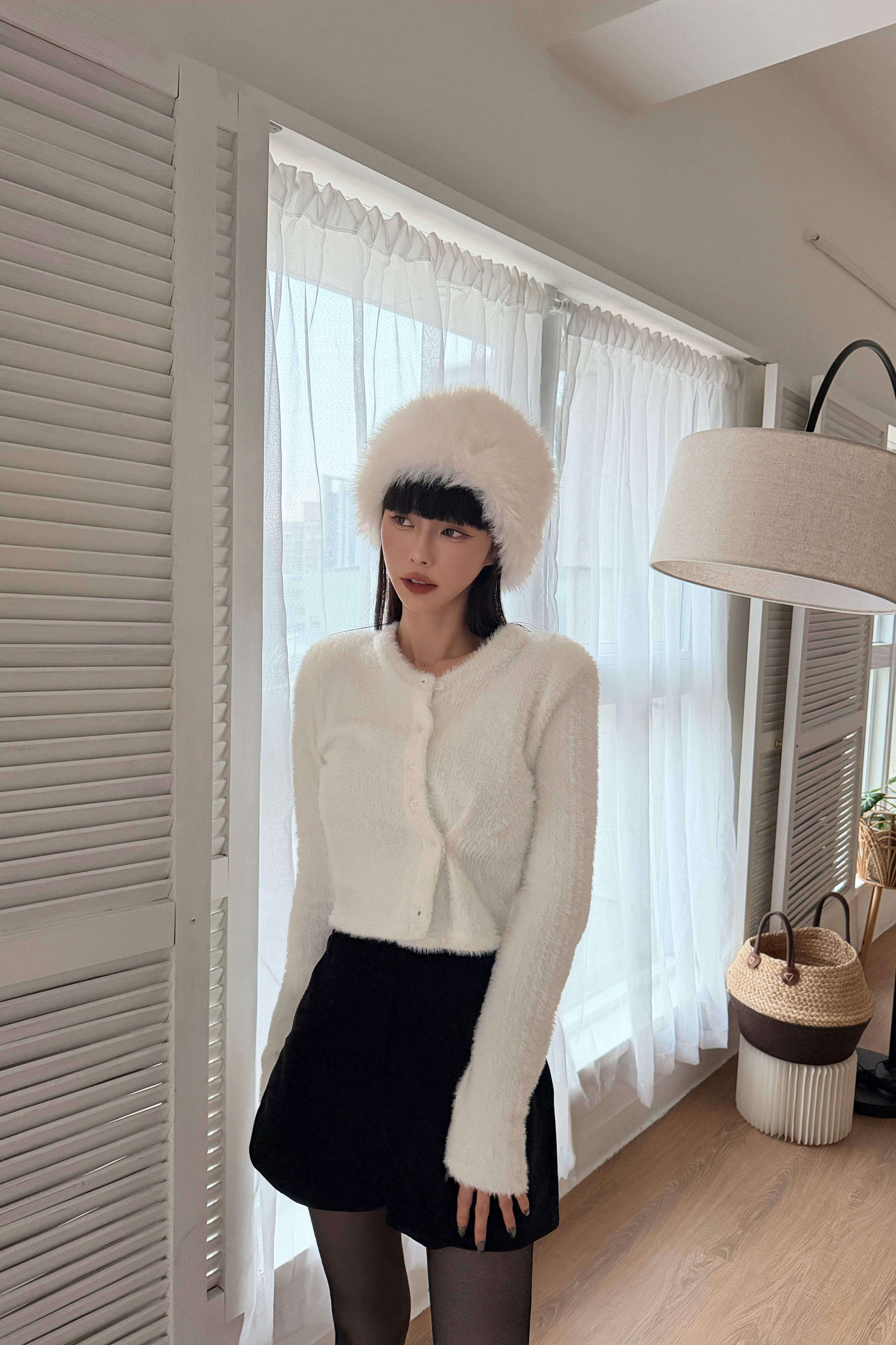 毛毛排釦長袖上衣