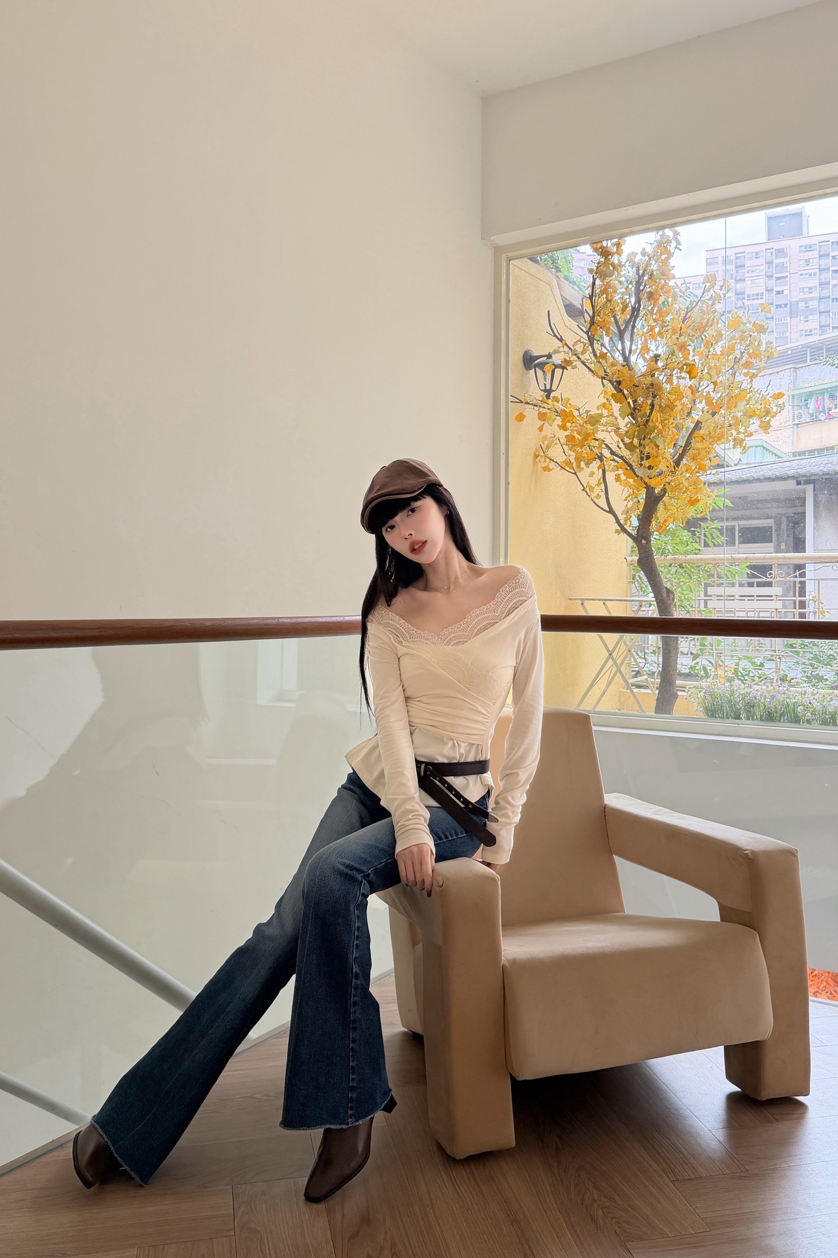 小性感顯瘦V領蕾絲長袖上衣