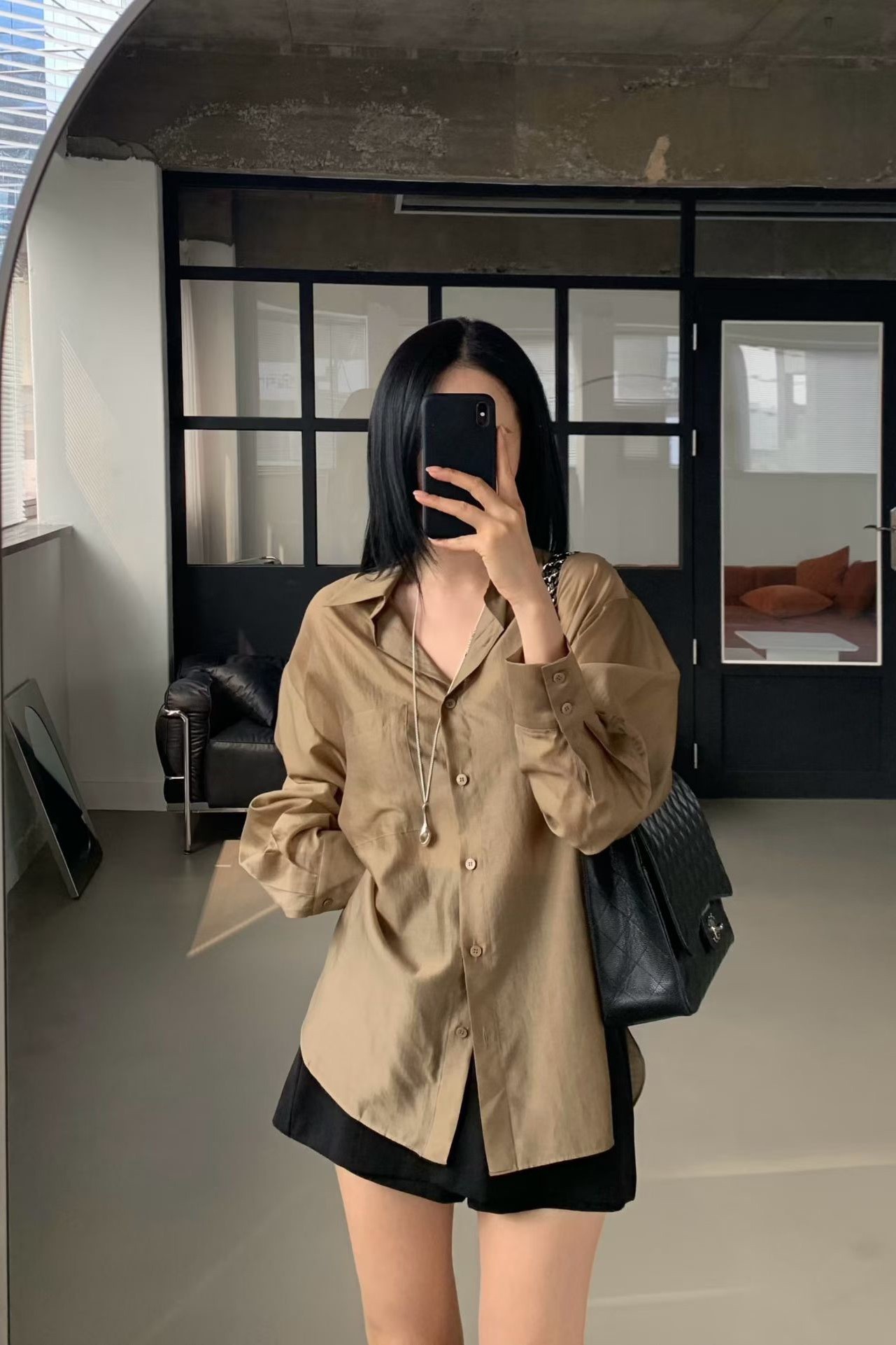 輕透肌簡約襯衫